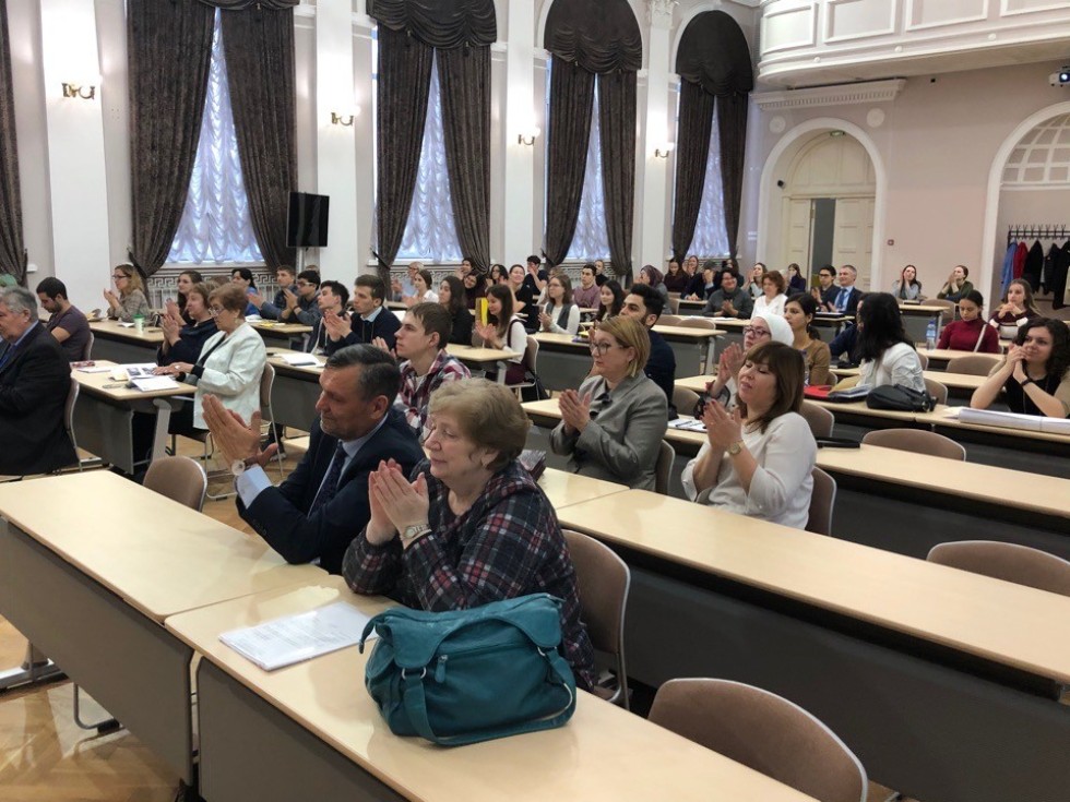 ���� � �����