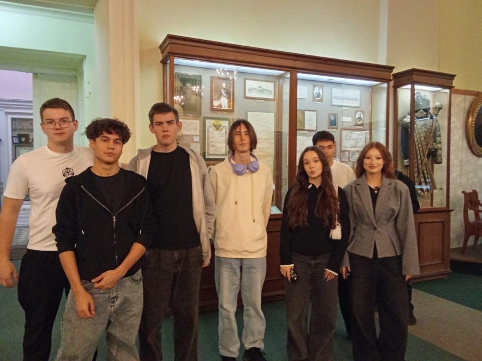 Экскурсия в музей КФУ Экскурсия в музей КФУ