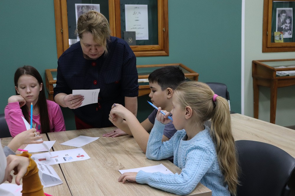 Детский университет: занимательная грамматика, фантастические ткани, дартс и квиз к юбилею А.С.Пушкина Детский университет: занимательная грамматика, фантастические ткани, дартс и квиз к юбилею А.С.Пушкина