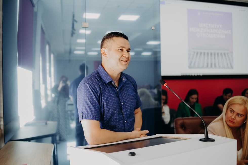 Выпускникам направлений Регионоведение России и Зарубежное регионоведение вручили дипломы Выпускникам направлений Регионоведение России и Зарубежное регионоведение вручили дипломы