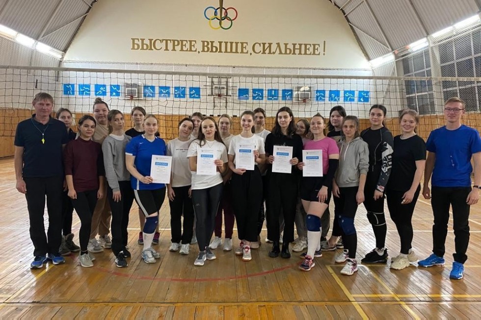 Первенство среди женских команд отделений ЕИ КФУ по волейболу Первенство среди женских команд отделений ЕИ КФУ по волейболу