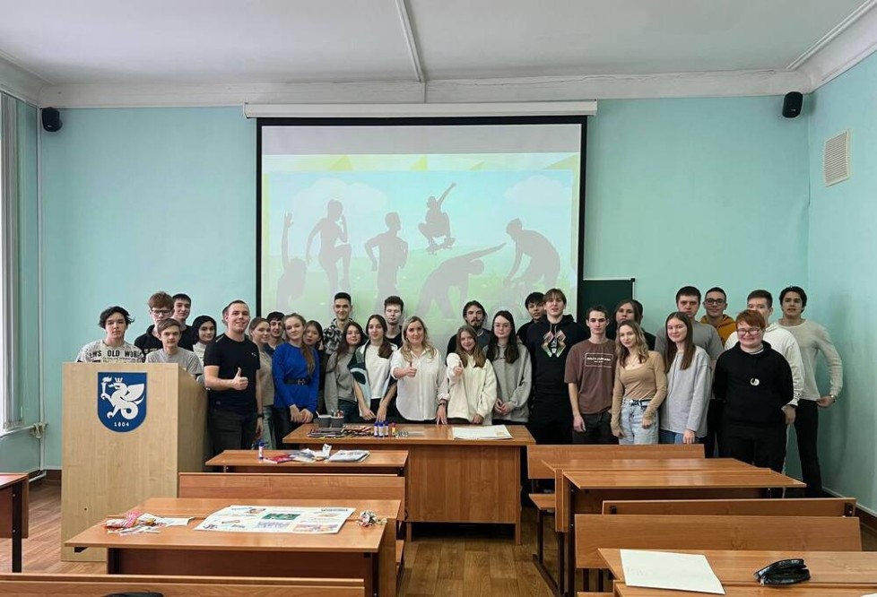 Преподаватели Елабужского института КФУ продолжают работу со школьниками психолого-педагогических классов г. Елабуги Преподаватели Елабужского института КФУ продолжают работу со школьниками психолого-педагогических классов г. Елабуги