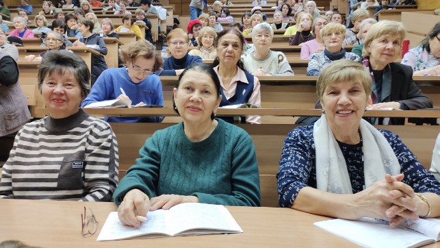 Слушатели Университета третьего возраста с большим интересом посещают лекции по истории Казани Слушатели Университета третьего возраста с большим интересом посещают лекции по истории Казани