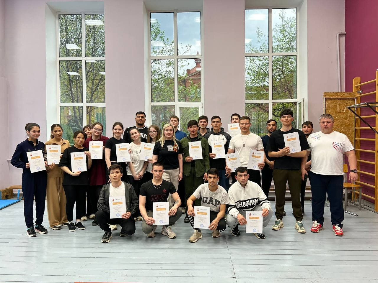 В Елабужском институте КФУ прошли соревнования по армрестлингу В Елабужском институте КФУ прошли соревнования по армрестлингу