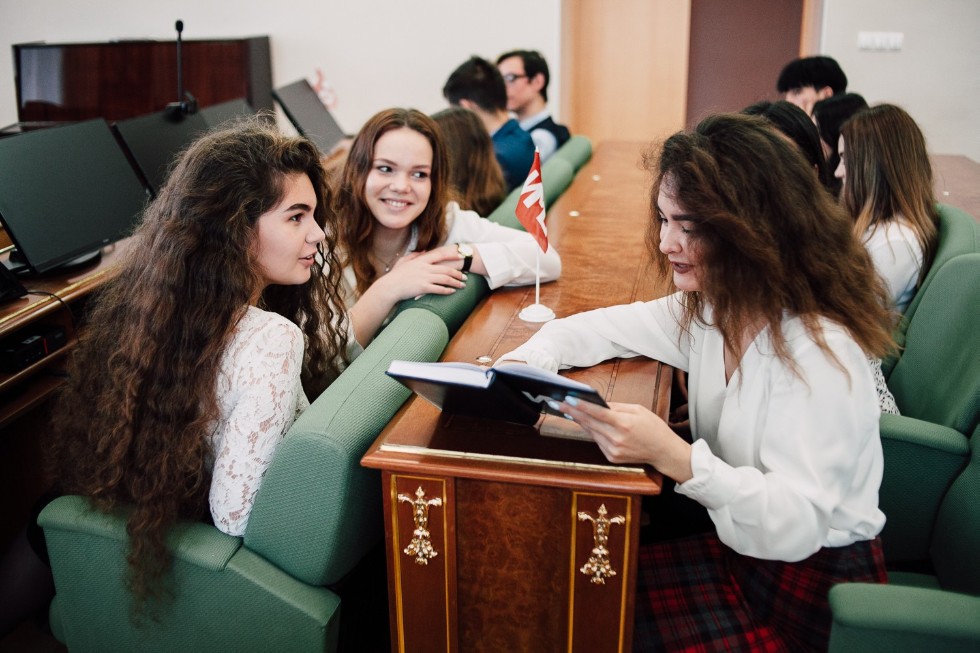 ��������