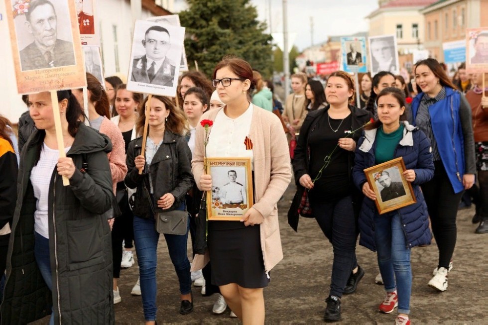 'Поклонимся великим тем годам': День Победы встретили в Елабужском институте КФУ 'Поклонимся великим тем годам': День Победы встретили в Елабужском институте КФУ