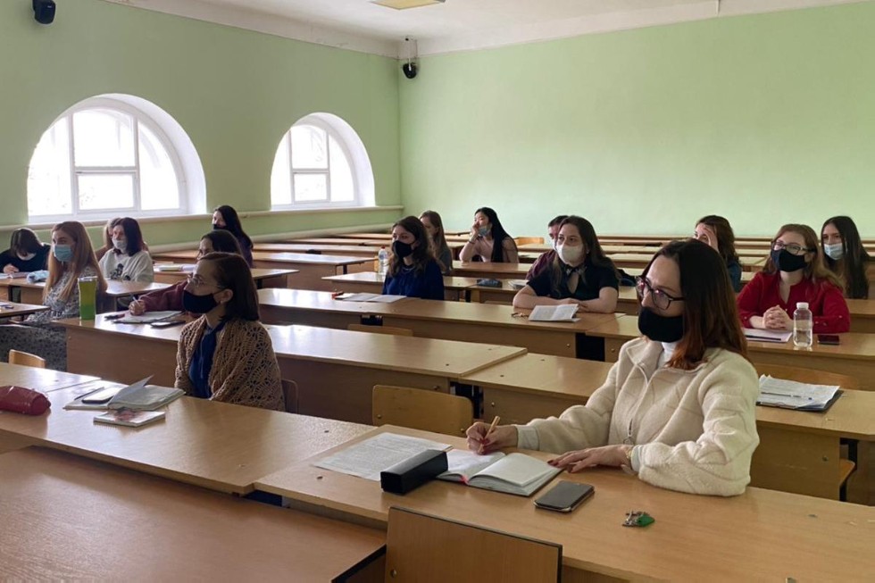 Прошло заседание секции 'Современные тенденции в обучении иностранным языкам' Прошло заседание секции 'Современные тенденции в обучении иностранным языкам'