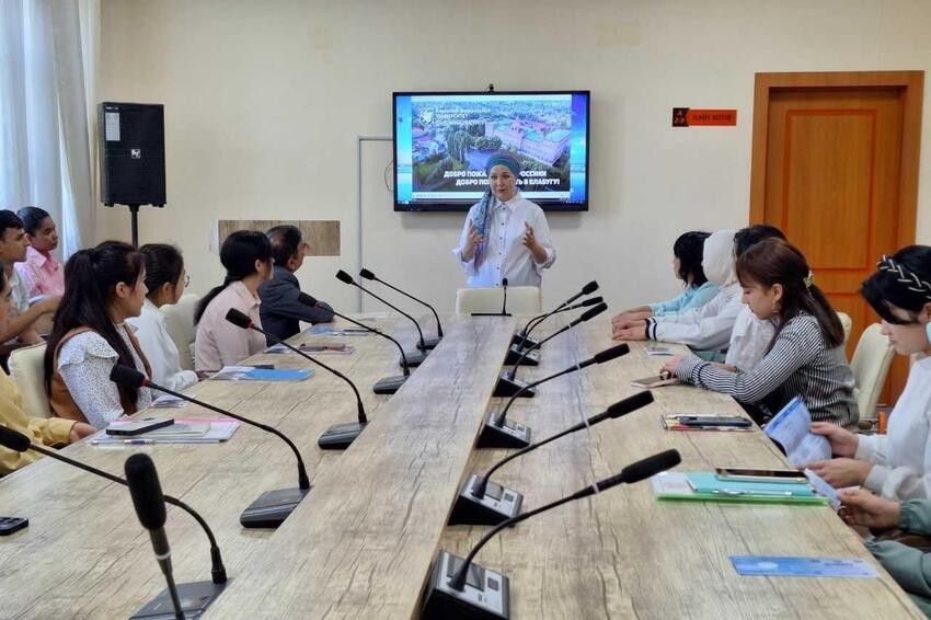 Преподаватели Елабужского института провели профориентационные встречи в учебных заведениях Узбекистана Преподаватели Елабужского института провели профориентационные встречи в учебных заведениях Узбекистана