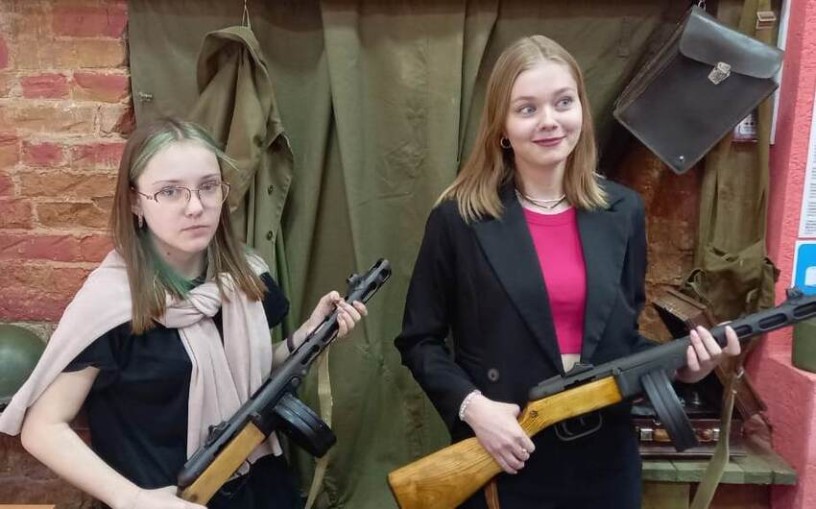 Студенты посетили музей Памяти Елабуги Студенты посетили музей Памяти Елабуги