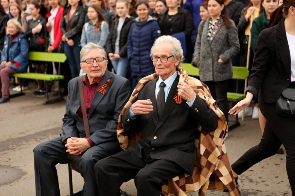 'Поклонимся великим тем годам': День Победы встретили в Елабужском институте КФУ 'Поклонимся великим тем годам': День Победы встретили в Елабужском институте КФУ