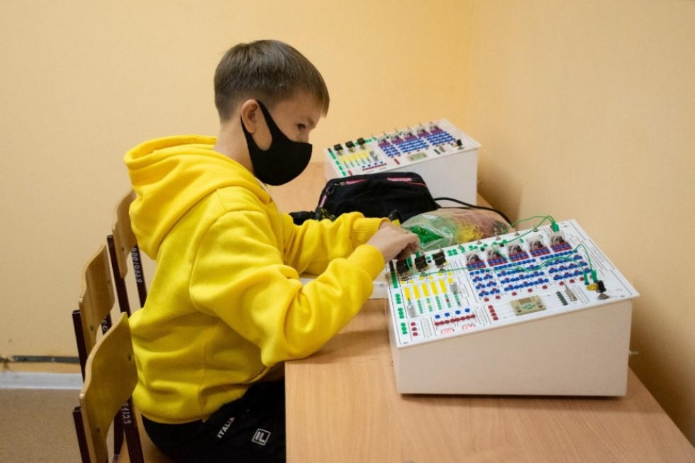 Конкурс 'Созидательный труд для школьников' прошел в Доме научной коллаборации Конкурс 'Созидательный труд для школьников' прошел в Доме научной коллаборации