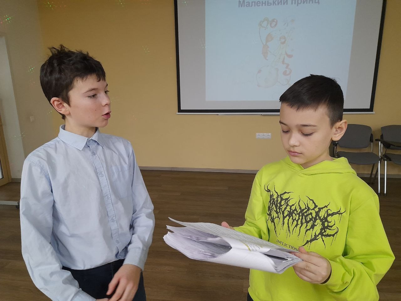 Репетиция детского спектакля по повести 'Маленький принц' в детском театре КФУ 'Радуга' Репетиция детского спектакля по повести 'Маленький принц' в детском театре КФУ 'Радуга'