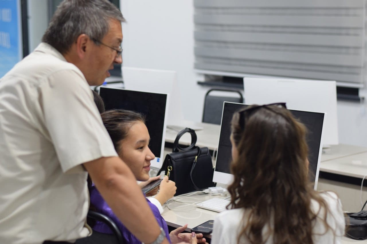 Учим студентов творчеству и пониманию себя Учим студентов творчеству и пониманию себя