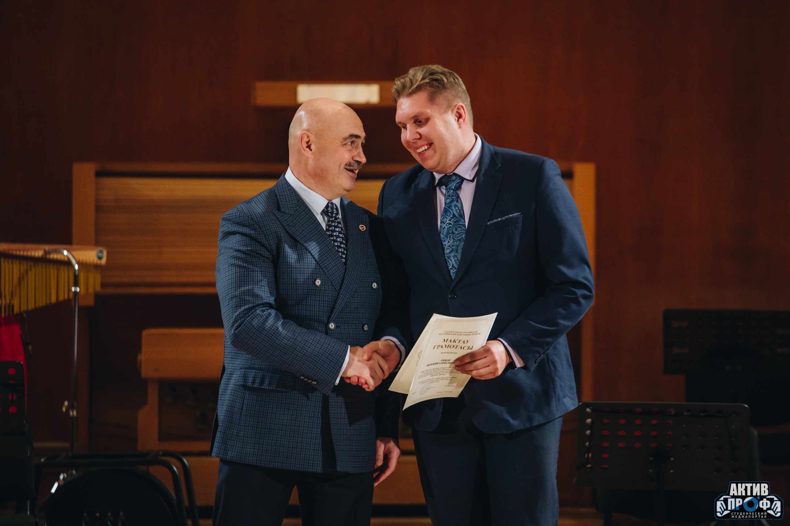 ��� 220 ���! � ��� �������!