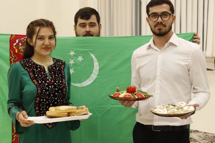 Подведены итоги Фестиваля народов мира 2023 среди студентов, проживающих в общежитиях Студенческого городка Подведены итоги Фестиваля народов мира 2023 среди студентов, проживающих в общежитиях Студенческого городка