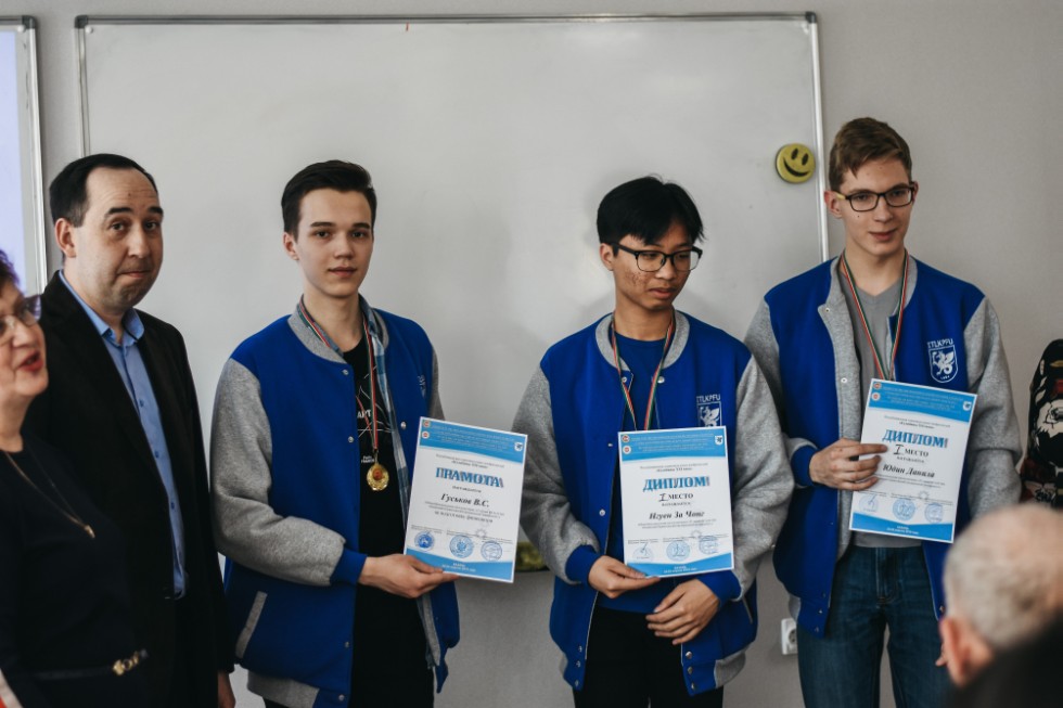 ����� ��������� ���� ������������� 