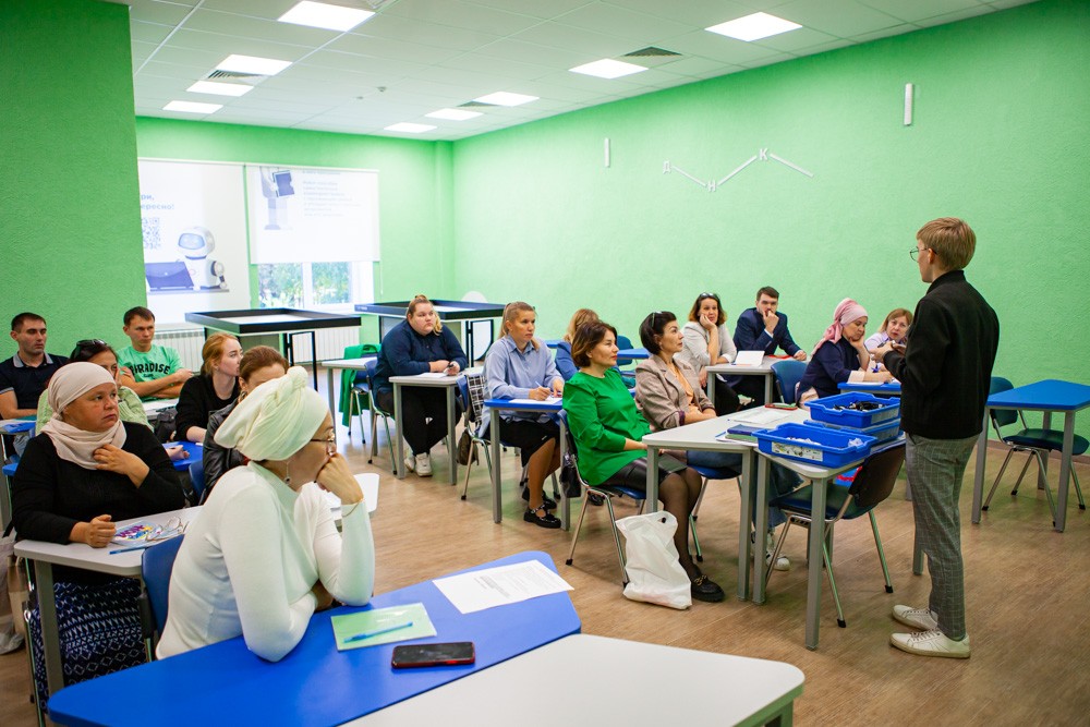 В Елабужском институте КФУ начались курсы повышения квалификации 'Цифровые технологии реализации новых модулей учебного предмета 'Технология' В Елабужском институте КФУ начались курсы повышения квалификации 'Цифровые технологии реализации новых модулей учебного предмета 'Технология'