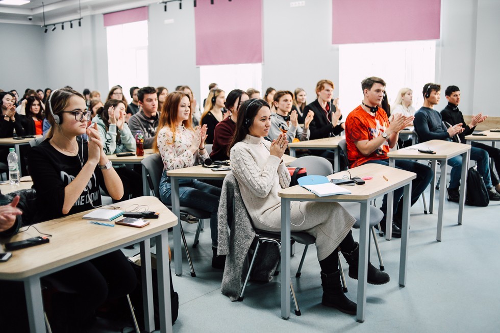 Открытая лекция профессора Робина Лейна Фокса из Оксфорда была прочитана студентам Института международных отношений КФУ Открытая лекция профессора Робина Лейна Фокса из Оксфорда была прочитана студентам Института международных отношений КФУ