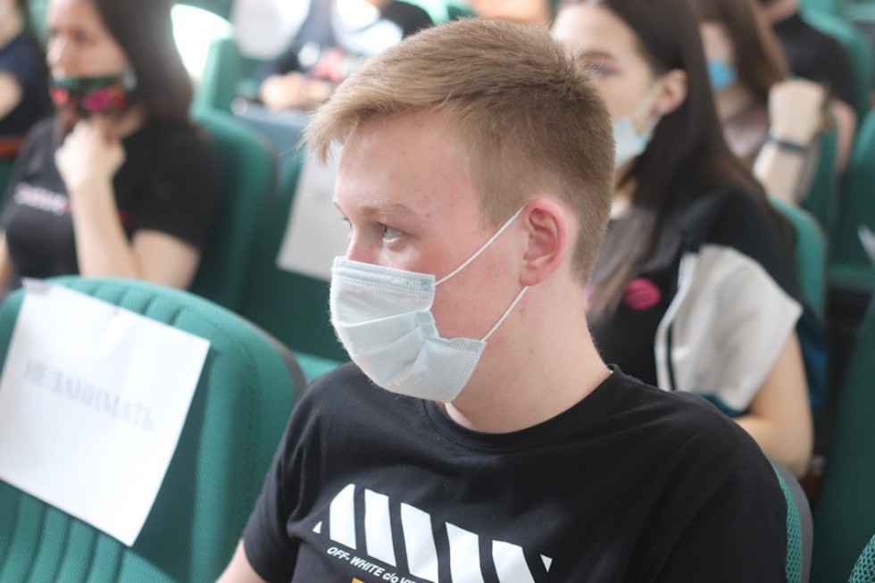 Серия встреч с представителями правоохранительных органов началась в Елабужском институте КФУ Серия встреч с представителями правоохранительных органов началась в Елабужском институте КФУ