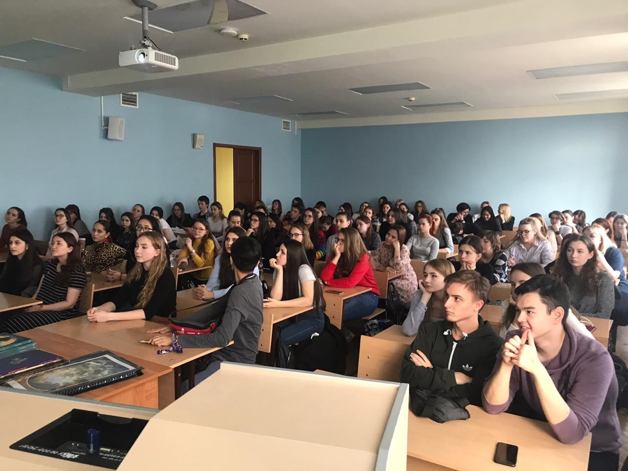 По страницам Жюль Верна и не только... с Алекси Нэмом! По страницам Жюль Верна и не только... с Алекси Нэмом!