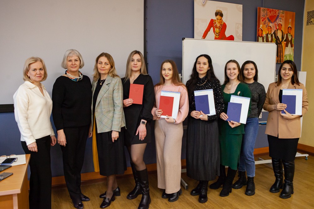 Дипломы получили выпускники магистратуры Елабужского института КФУ Дипломы получили выпускники магистратуры Елабужского института КФУ