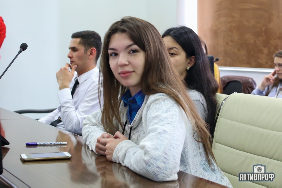 Онлайн-конференция НЧИ КФУ и Самаркандского государственного университета Онлайн-конференция НЧИ КФУ и Самаркандского государственного университета