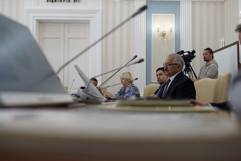 Student recruitment and other matters discussed with Chengdu company Beijing Tianfu and Sichuanese schools