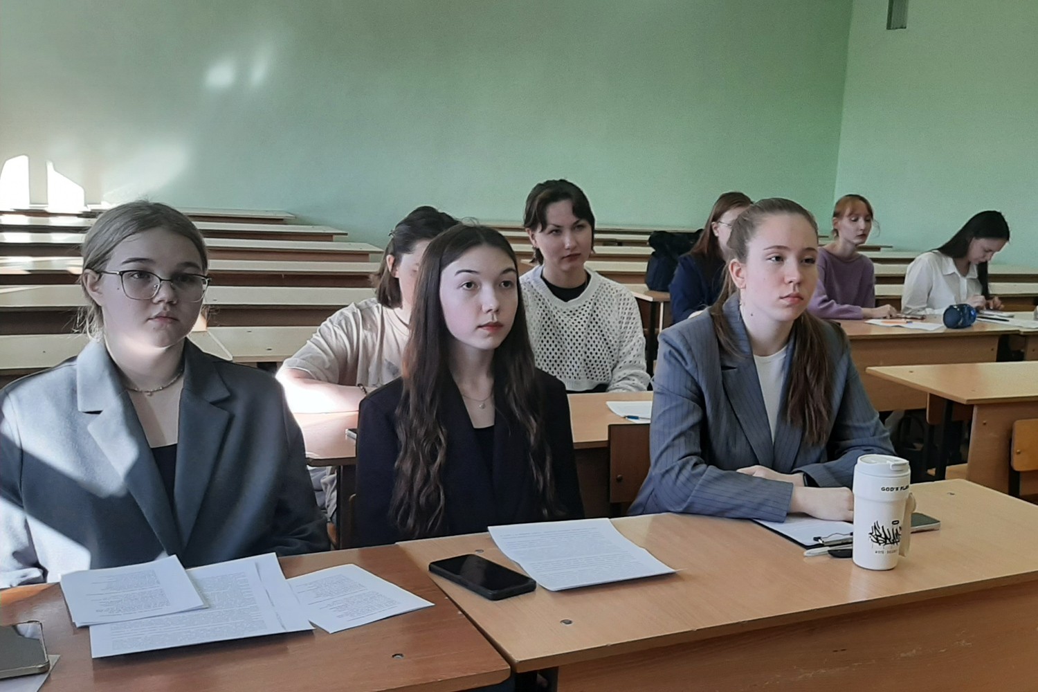 Лидеры в лингвистике: Итоговая научно-образовательная конференция студентов Лидеры в лингвистике: Итоговая научно-образовательная конференция студентов