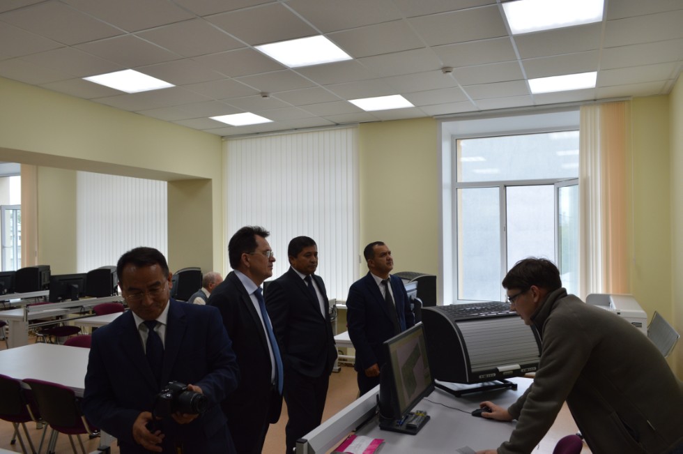 ��������� ������������� ���������-������������� ���������(����������) �������� ���������� �������� � ���������-������������ ������ ���