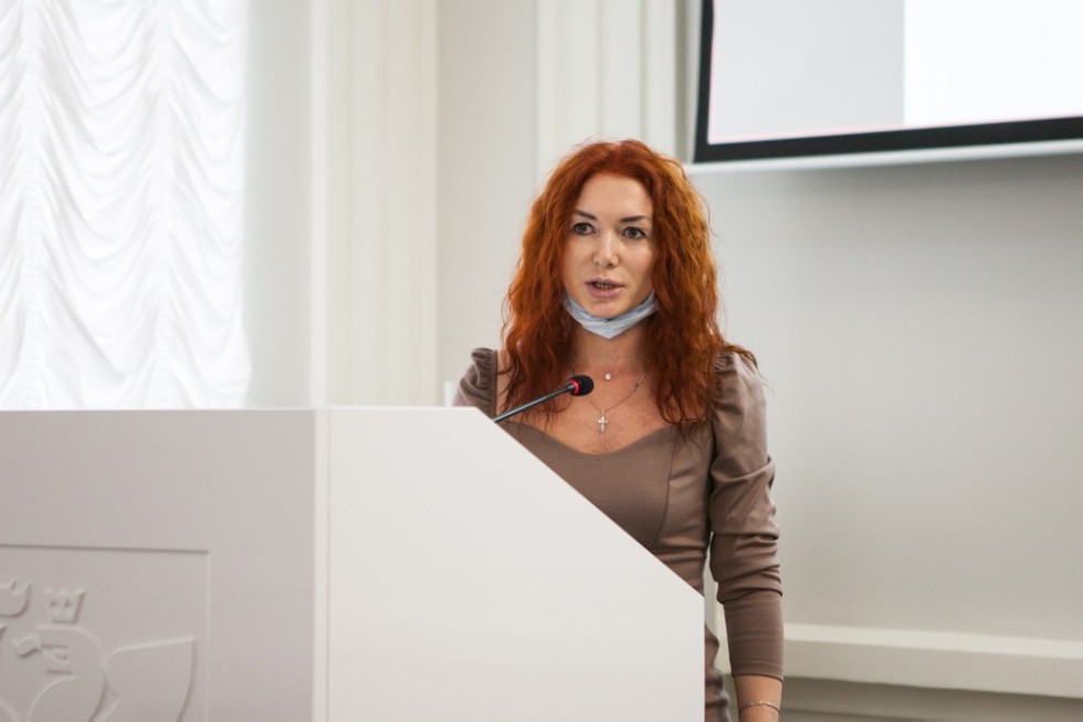 В Елабужском институте начала работу Международная научно-практическая конференция 'Литературная педагогика и ее роль в развитии эмоциональной грамотности' В Елабужском институте начала работу Международная научно-практическая конференция 'Литературная педагогика и ее роль в развитии эмоциональной грамотности'