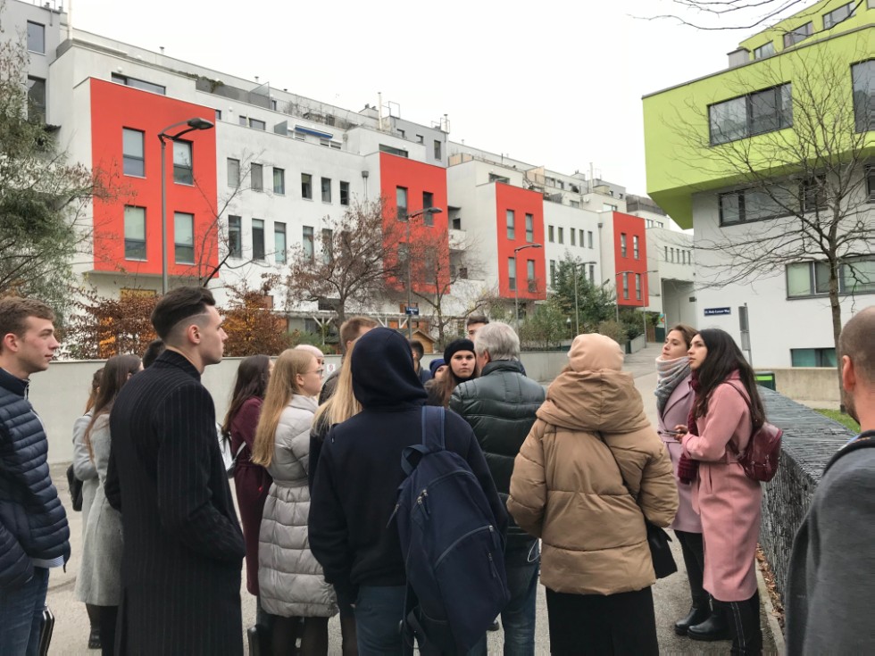 ������������� ���������� ��������� ������� ���������������� � �������������� ���������� � �. ����, �������