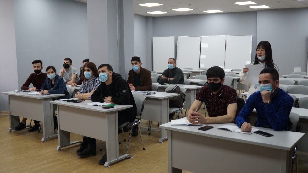 �������������  ������-������������ �����������, ����������� 100-����� �� ��� �������� ��������� ��� ���������