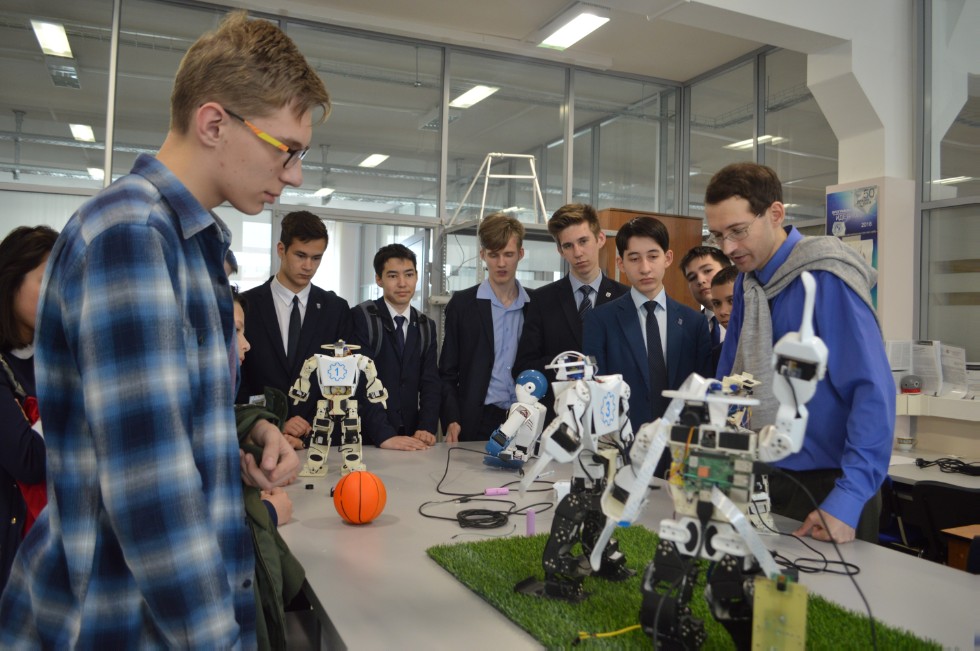 ����� ��������� ���� ������������� 