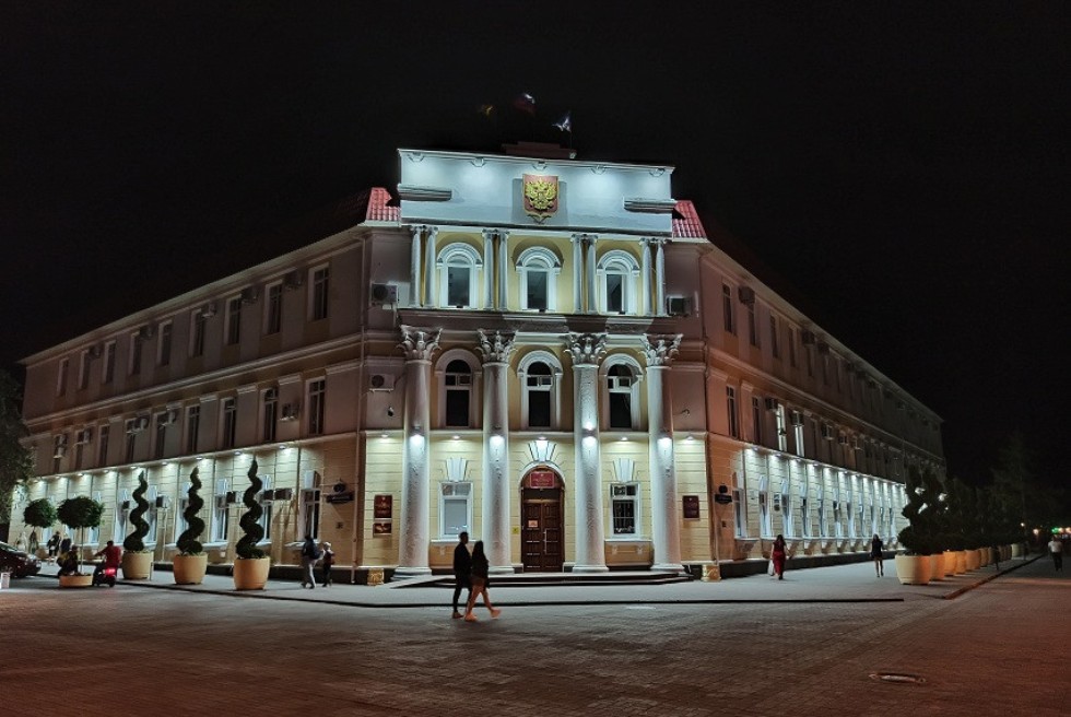 Международная школа-конференция 'Комплексный анализ и его приложения' Международная школа-конференция 'Комплексный анализ и его приложения'