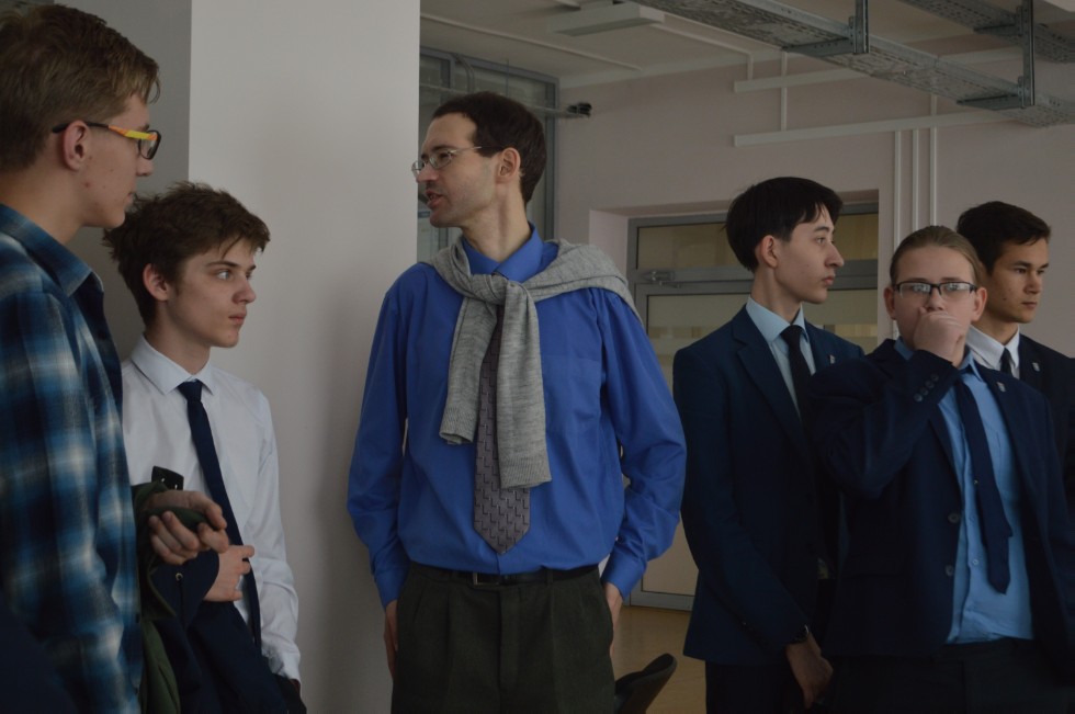 ����� ��������� ���� ������������� 