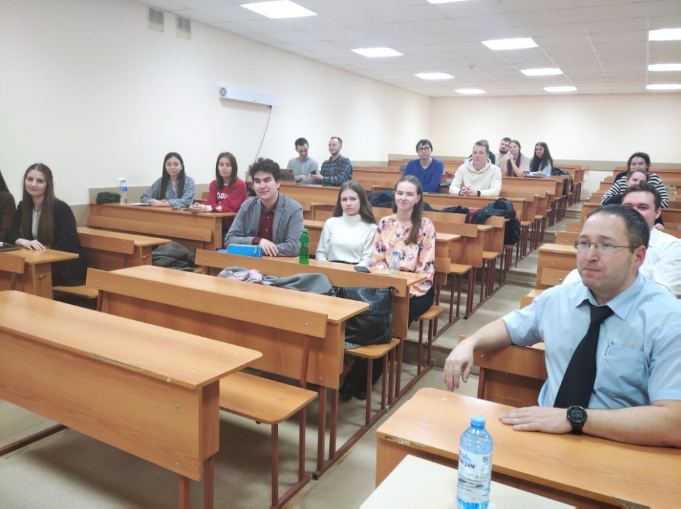 Двадцать седьмое заседание дискуссионного клуба Двадцать седьмое заседание дискуссионного клуба