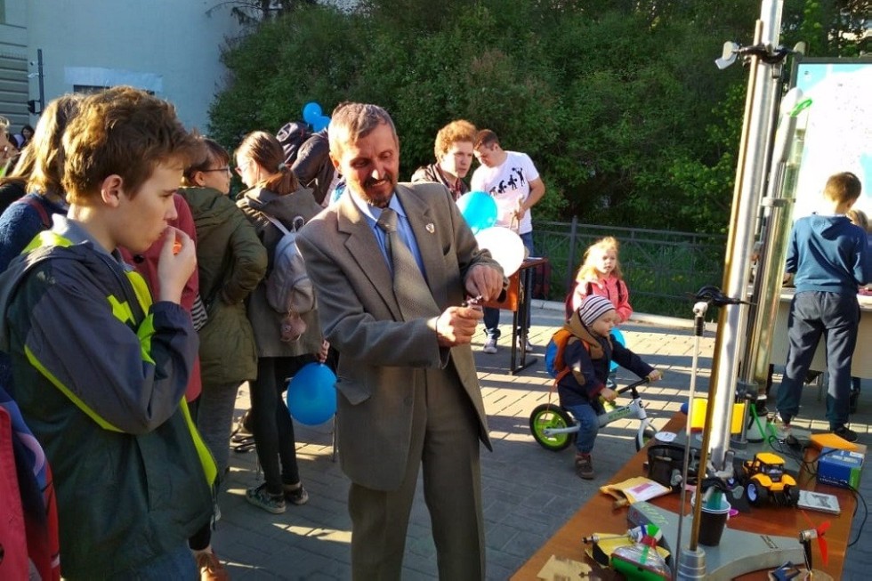 Преподаватели и студенты Елабужского института КФУ приняли участие в проекте 'РRО-Наука в КФУ' Преподаватели и студенты Елабужского института КФУ приняли участие в проекте 'РRО-Наука в КФУ'