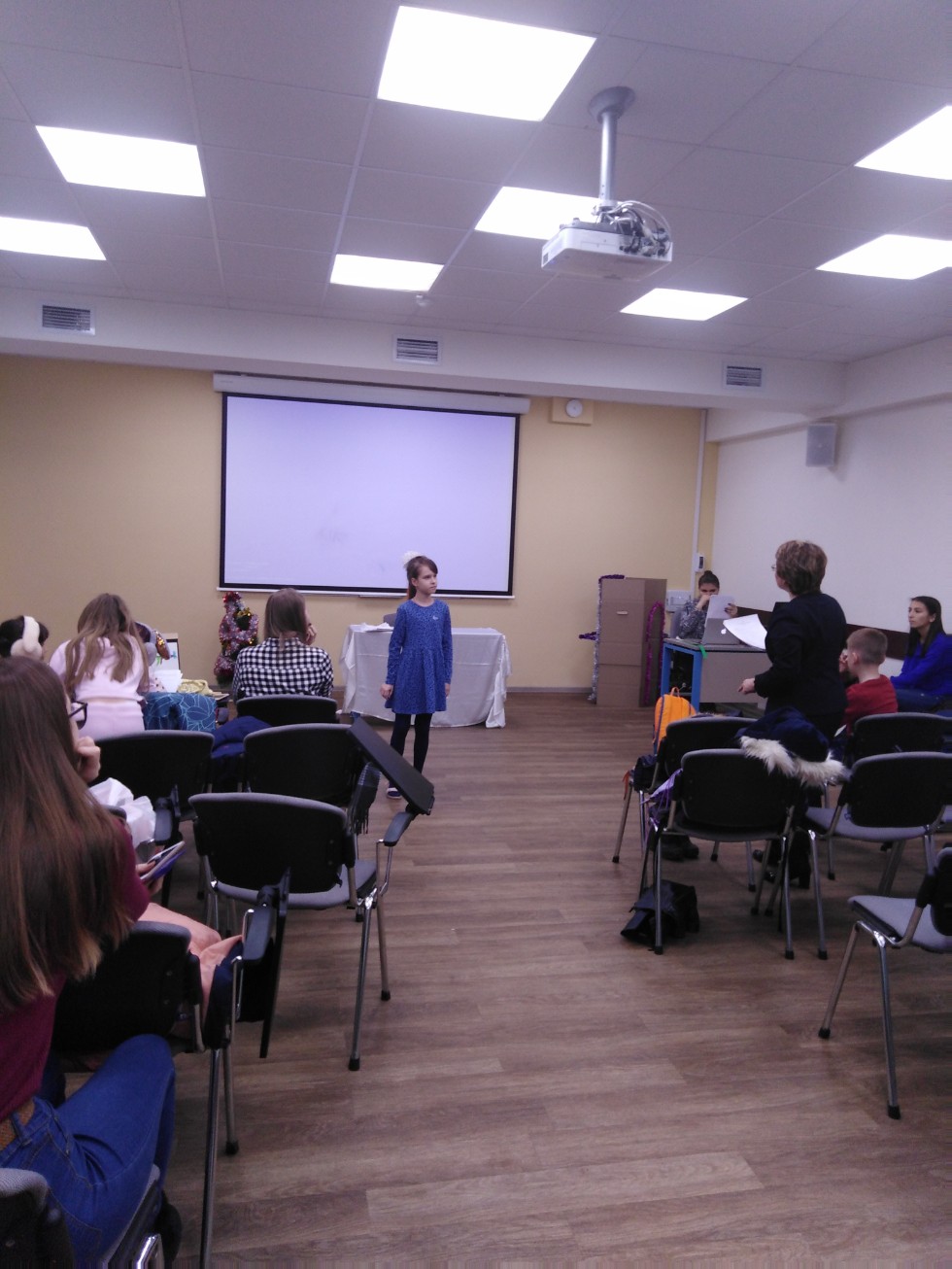 Детский театр КФУ 'Радуга' готовится к новой премьере Детский театр КФУ 'Радуга' готовится к новой премьере