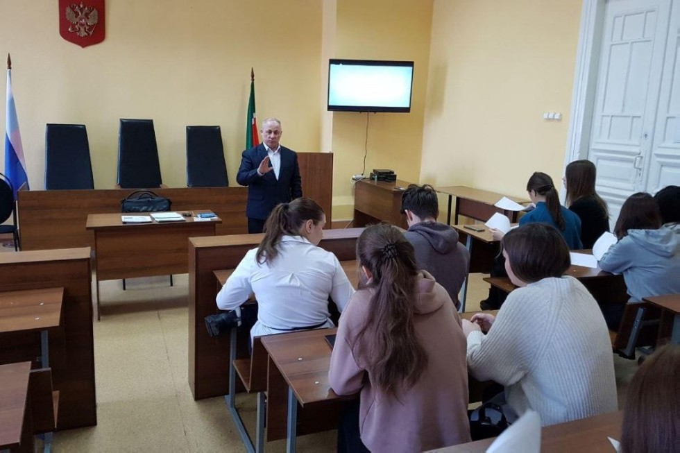 Юридический факультет в День российской науки пригласил старшеклассников Юридический факультет в День российской науки пригласил старшеклассников