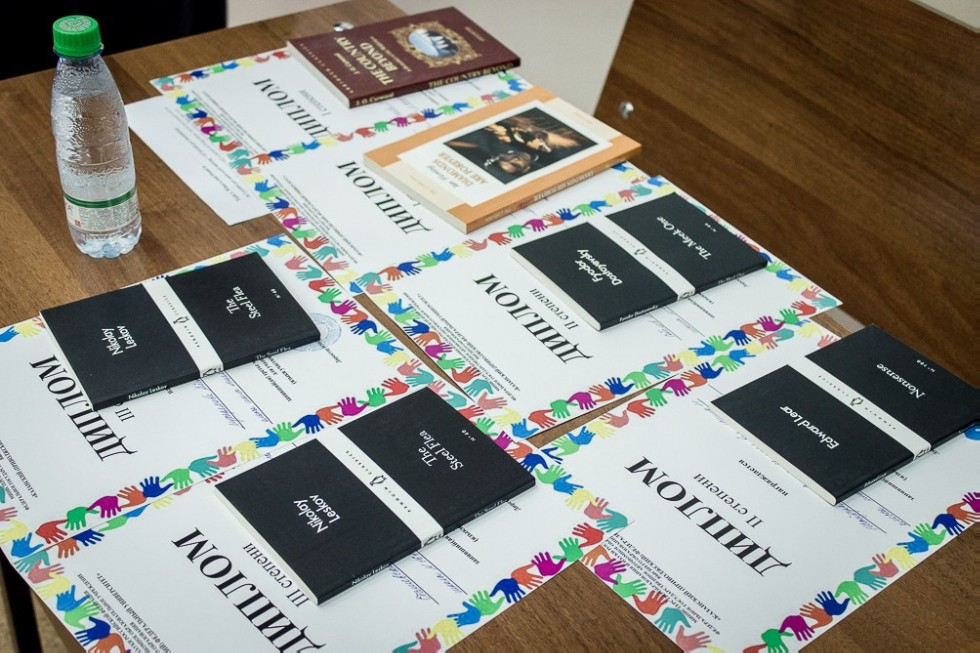 Переводчики за дружбу между народами Переводчики за дружбу между народами