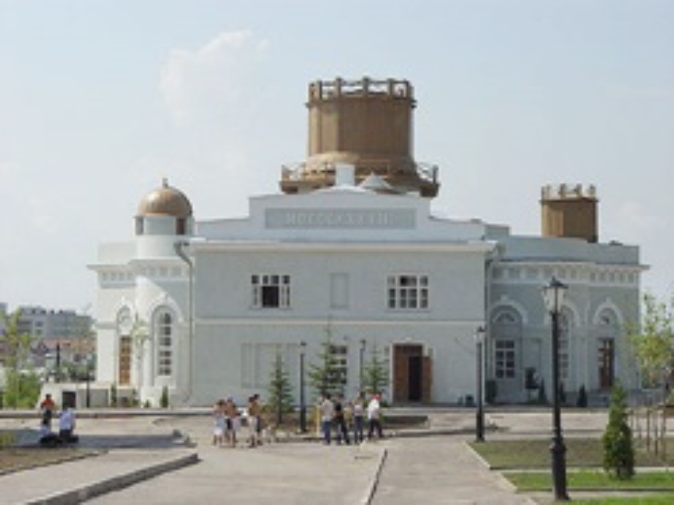 �������