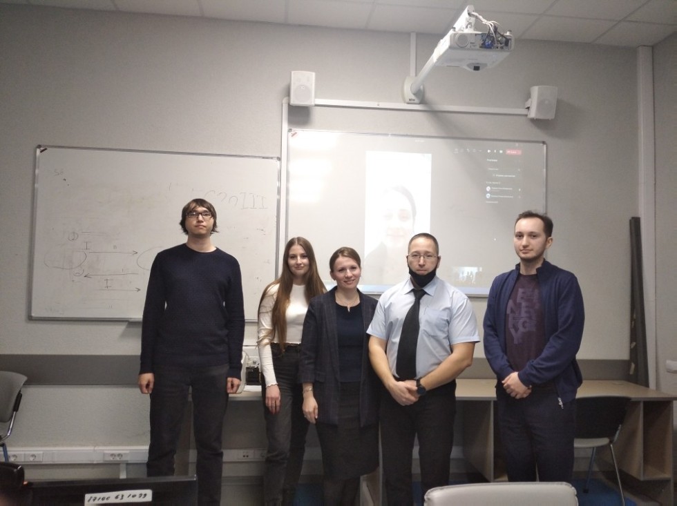 Двадцать пятое заседание дискуссионного клуба Двадцать пятое заседание дискуссионного клуба