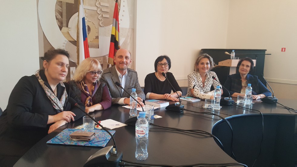 Молодежь - наше будущее Молодежь - наше будущее