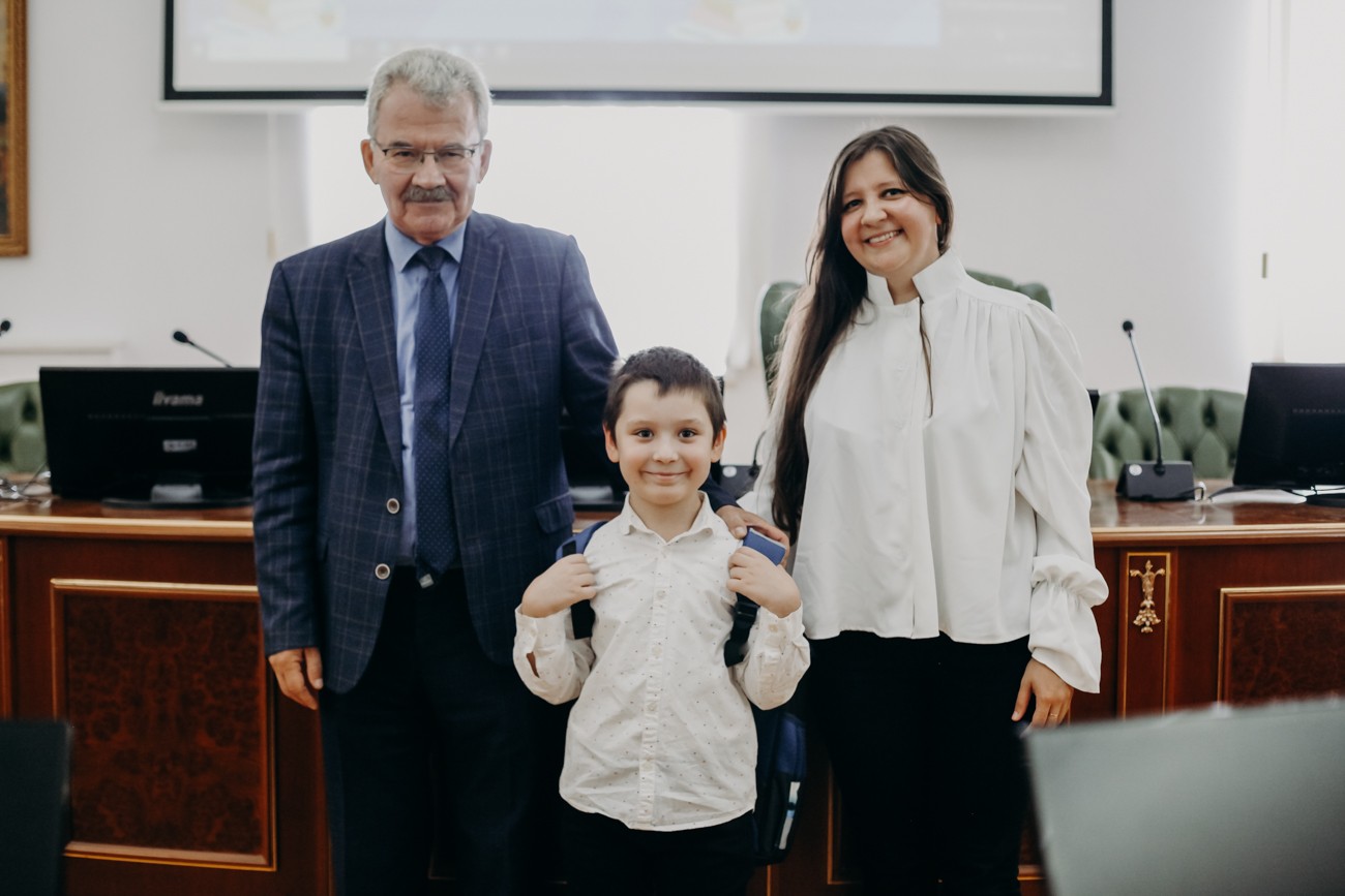 ����� ����������� ������, ����������� � ������ �����, ������� �������