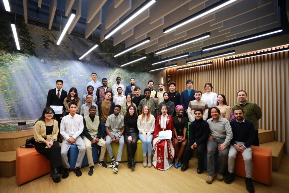 История новогодней игрушки История новогодней игрушки