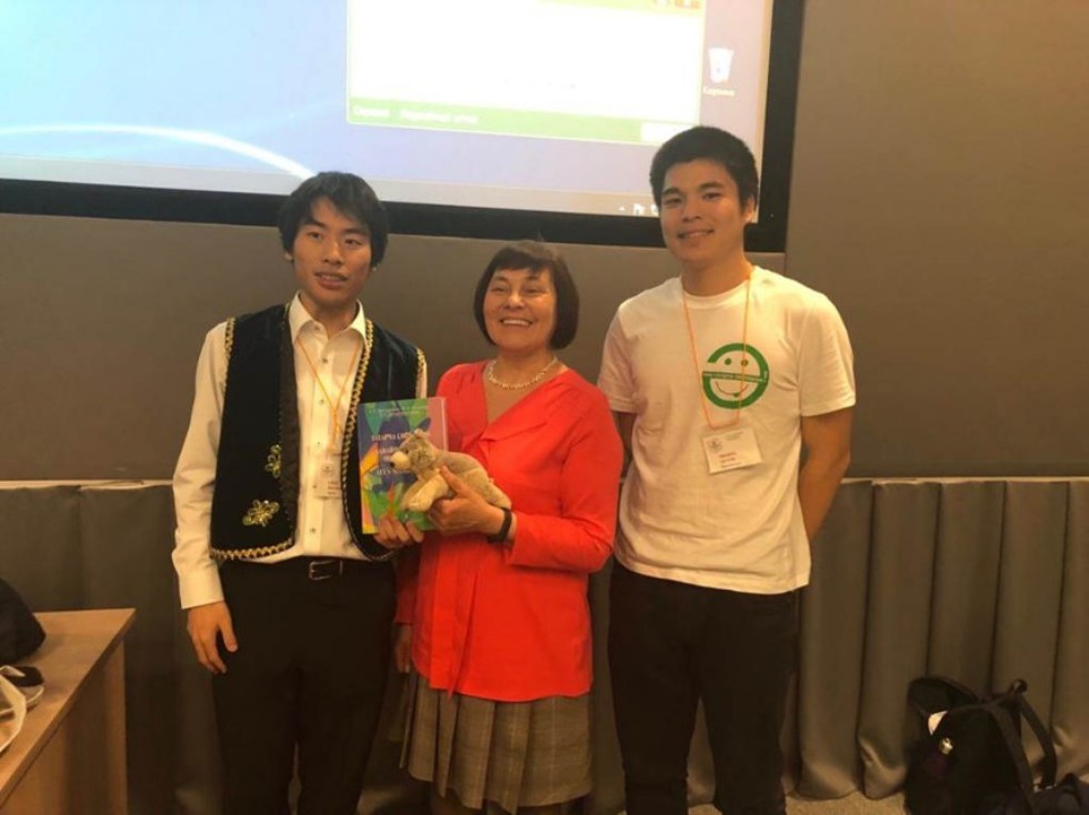 Кадрия Фатхуллова: 'Главный инструмент учителя ? это слово, идущее от сердца' Кадрия Фатхуллова: 'Главный инструмент учителя ? это слово, идущее от сердца'