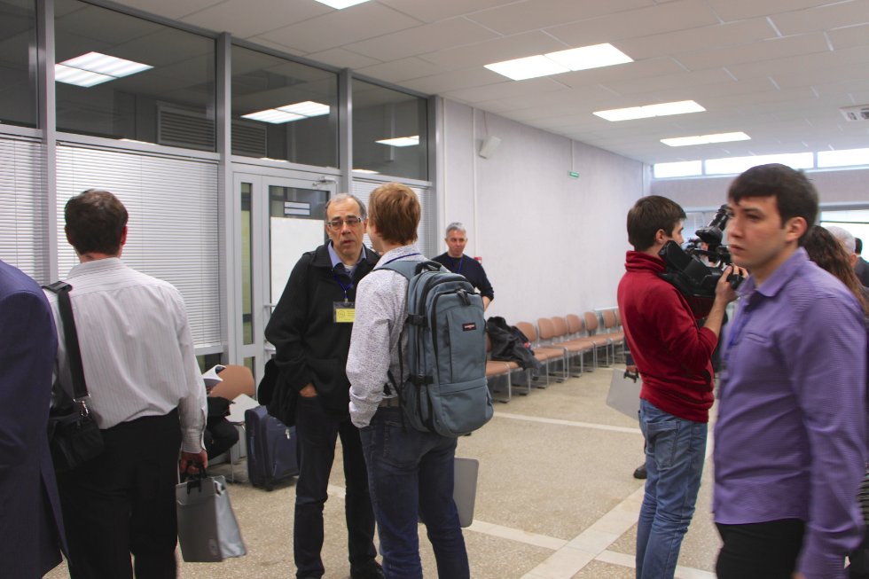 VI Всероссийская конференция 'Новые достижения ЯМР в структурных исследованиях' VI Всероссийская конференция 'Новые достижения ЯМР в структурных исследованиях'