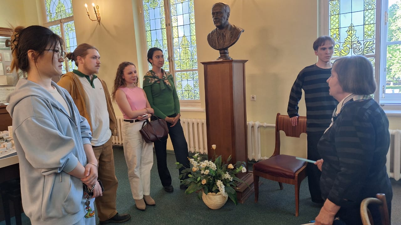 Посещение Музея истории КФУ Посещение Музея истории КФУ