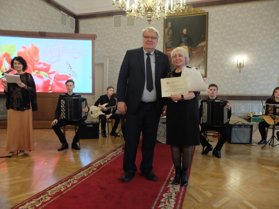 ����������� ����� ������ 8 �����.