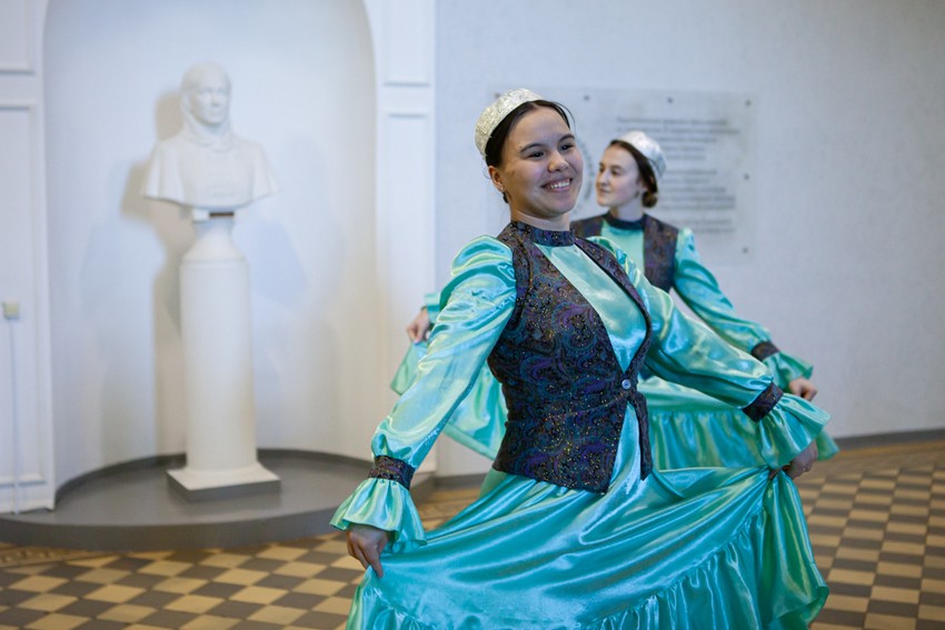 Навруз отпраздновали в Елабужском институте КФУ Навруз отпраздновали в Елабужском институте КФУ